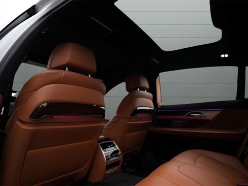 Used 2022 BMW 745e xDrive w/ M Sport Package image 28