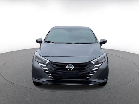 Used 2025 Nissan Versa SV image 4