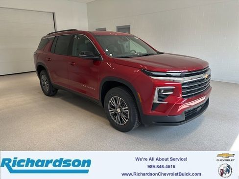 New 2026 Chevrolet Traverse LT w/ Driver Confidence Package image 1