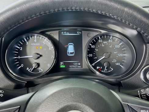 Used 2017 Nissan Rogue SV w/ Midnight Edition Package image 24