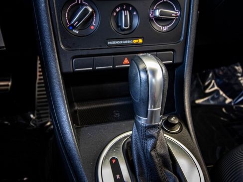 Used 2014 Volkswagen Beetle R-Line image 34