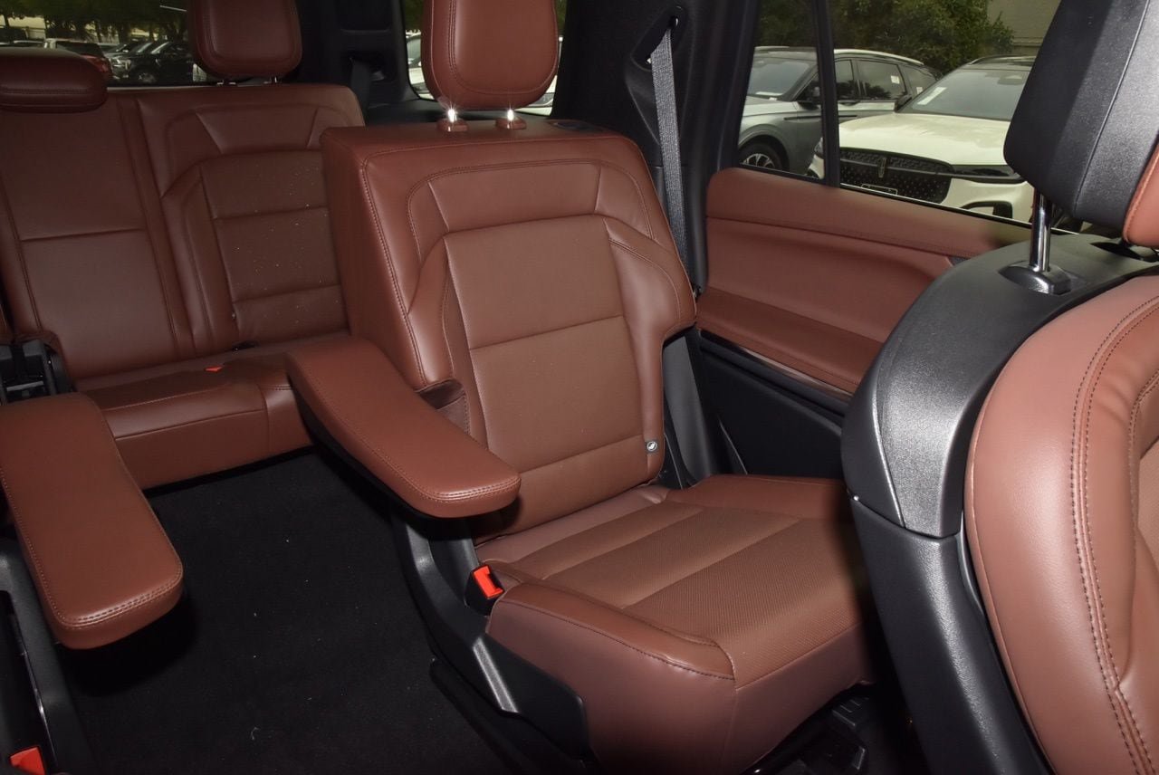 New 2027 Lincoln Navigator Reserve AWD/4WD image 22