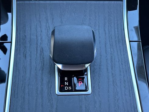 Used 2024 Land Rover Range Rover Evoque Dynamic SE image 19