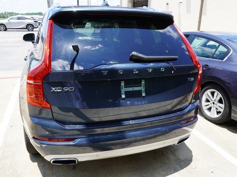 Used 2020 Volvo XC90 T5 Momentum FWD image 8