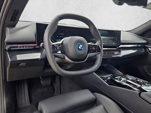 Used 2024 BMW i5 eDrive40i RWD image 10