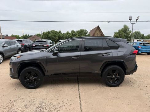 Used 2020 Toyota RAV4 XSE AWD/4WD image 4