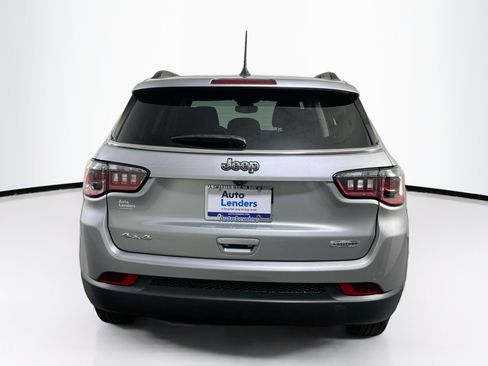 Used 2022 Jeep Compass Latitude image 6