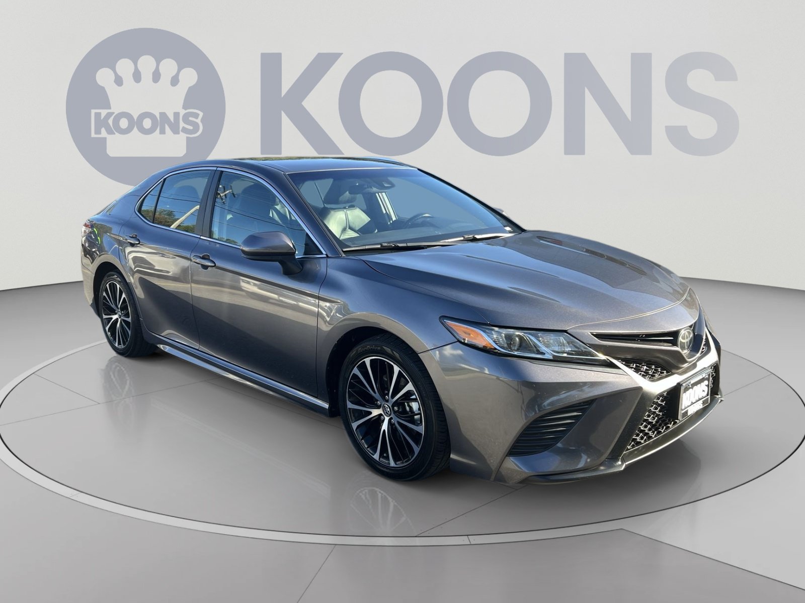 Used 2020 Toyota Camry SE FWD image 10