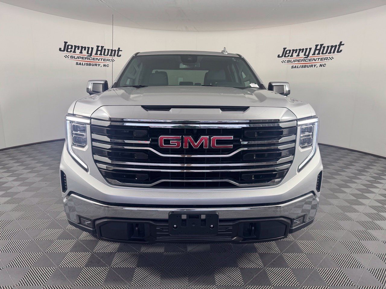 Used 2022 GMC Sierra 1500 SLT w/ LPO, GMC Protection Package AWD/4WD image 4