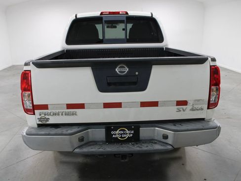 Used 2019 Nissan Frontier SV image 8