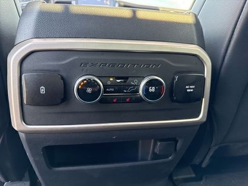 Used 2024 Ford Expedition Limited AWD/4WD image 19