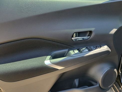 New 2024 Nissan Kicks SV image 18