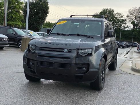 Used 2024 Land Rover Defender 110 X-Dynamic SE AWD/4WD image 3