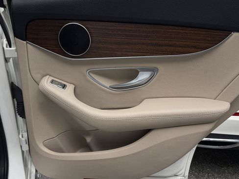 Used 2019 Mercedes-Benz C 300 4MATIC Sedan image 35