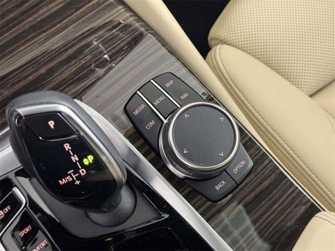 Used 2023 BMW 530i xDrive w/ Convenience Package image 30