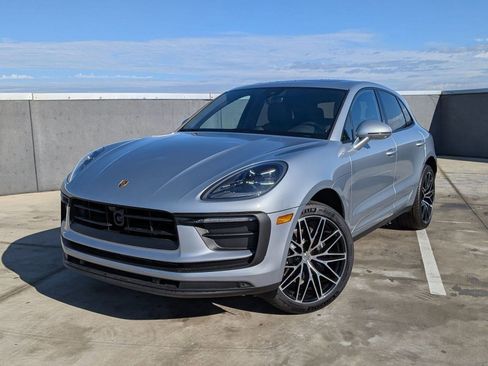Certified 2025 Porsche Macan AWD/4WD image 1