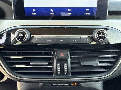 Used 2020 Ford Escape SE image 19