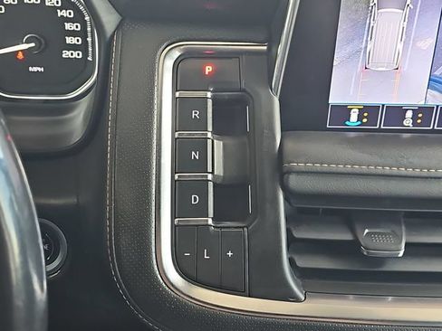 Used 2021 GMC Yukon XL AT4 w/ AT4 Premium Plus Package AWD/4WD image 16