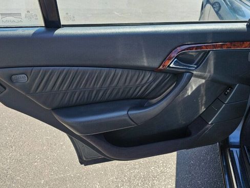 Used 2005 Mercedes-Benz S 500 4MATIC image 21