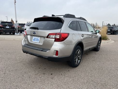 Used 2016 Subaru Outback 3.6R Limited image 11
