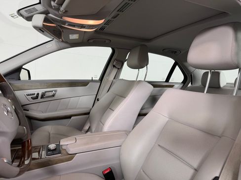 Used 2010 Mercedes-Benz E 350 Sedan image 10