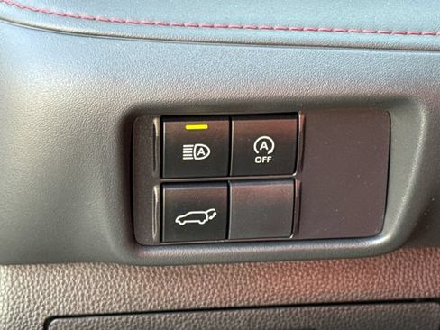 Used 2023 Toyota Highlander XSE AWD/4WD image 23