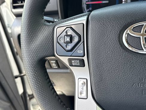 Used 2016 Toyota 4Runner SR5 Premium RWD image 16
