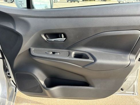 Used 2025 Nissan Versa SV w/ Trunk Package image 10
