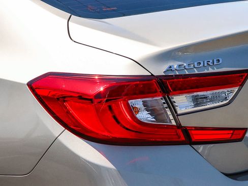 Used 2020 Honda Accord EX-L image 11