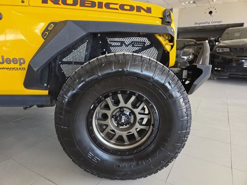 Used 2019 Jeep Wrangler Unlimited Rubicon w/ Cold Weather Group AWD/4WD image 10