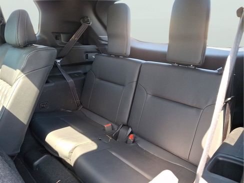 Used 2023 Mitsubishi Outlander SEL AWD/4WD image 9