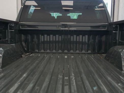 Used 2025 Chevrolet Silverado 1500 LT AWD/4WD image 14
