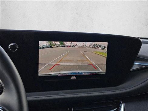 Used 2025 Buick Envista Sport Touring image 13