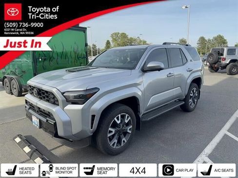 Used 2025 Toyota 4Runner TRD Sport Premium AWD/4WD image 34