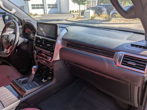 Used 2023 Lexus GX 460 Premium image 40