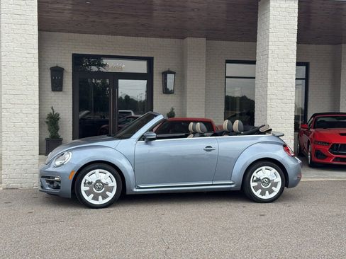 Used 2019 Volkswagen Beetle 2.0T Final Edition SEL image 10