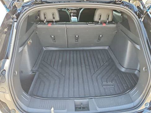 Used 2025 Chevrolet Trax RS w/ Sunroof Package image 32