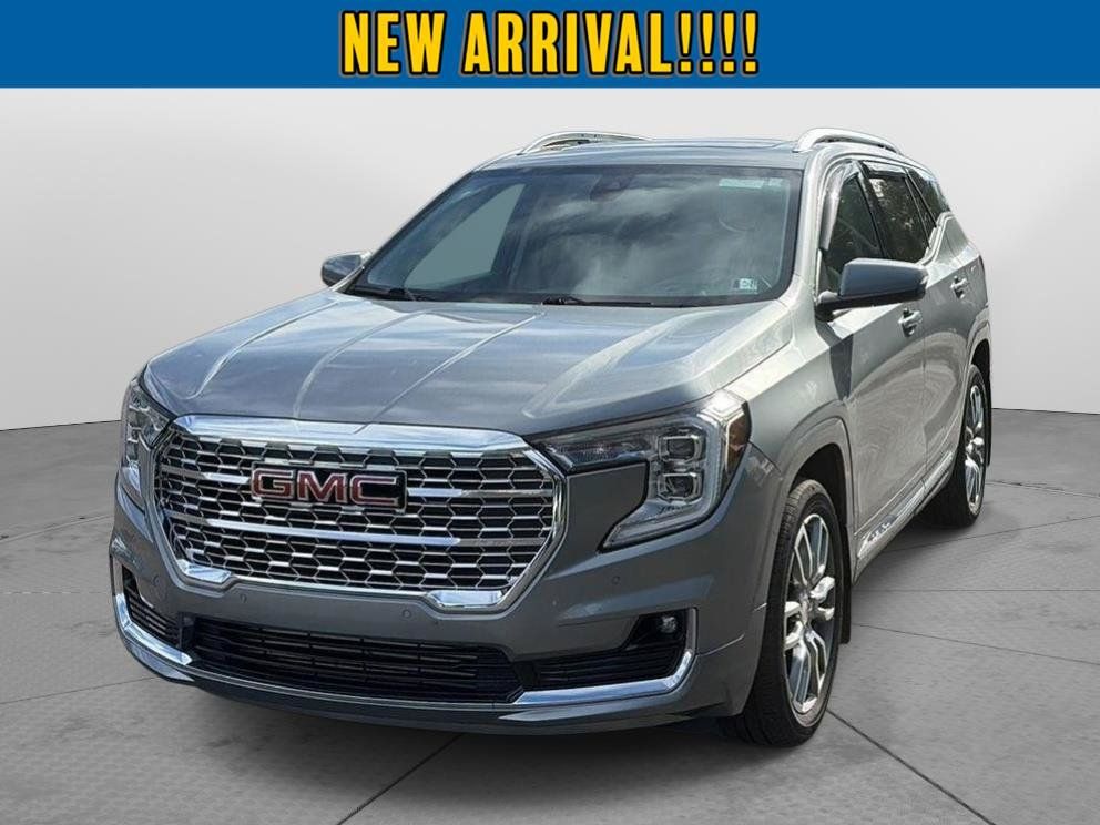 Used 2023 GMC Terrain Denali AWD/4WD image 3