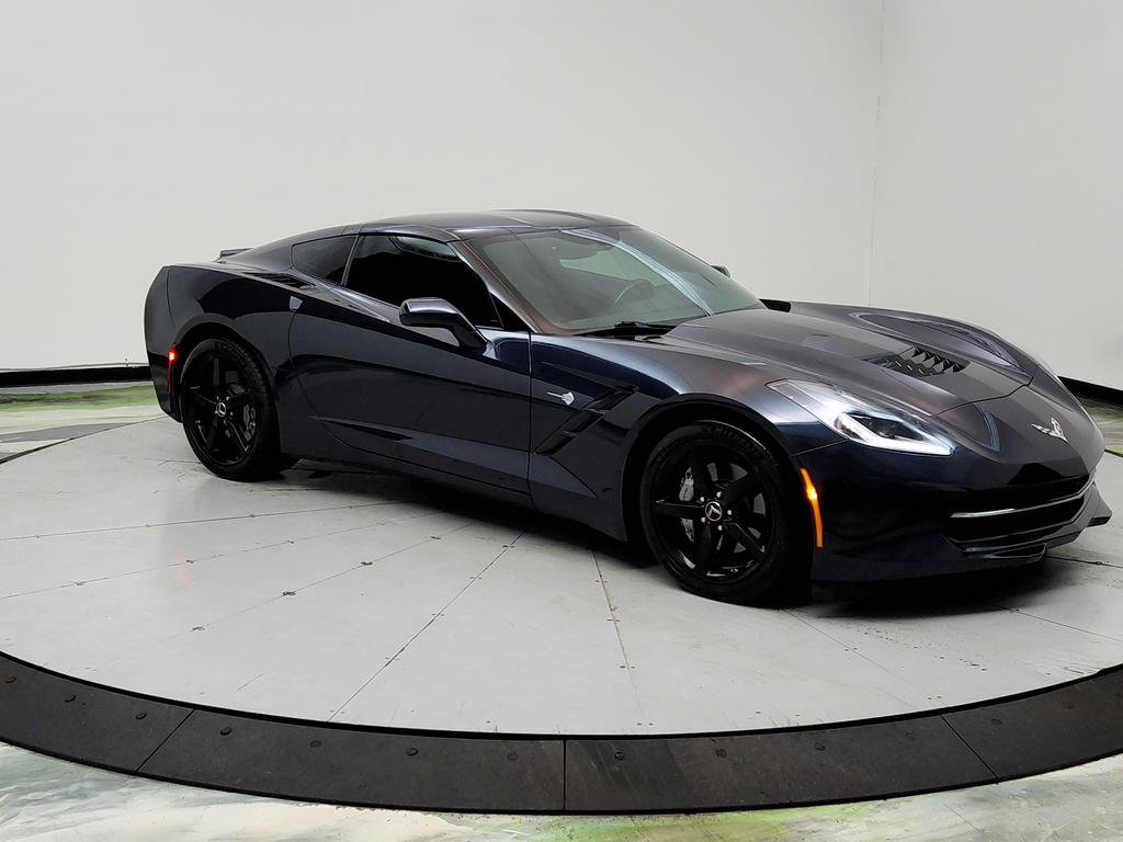 Used 2015 Chevrolet Corvette Stingray Coupe RWD image 3