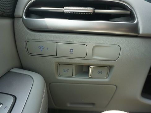 Used 2024 Hyundai Palisade SEL w/ Premium Package FWD image 5