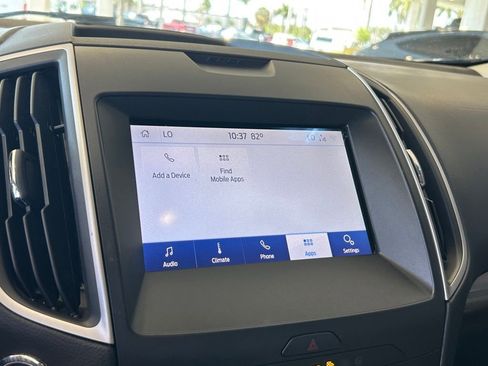 Used 2020 Ford Edge SEL w/ Cold Weather Package FWD image 11