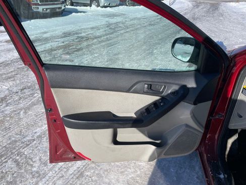 Used 2012 Kia Forte EX image 12