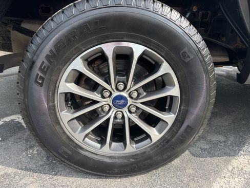 Used 2020 Ford F150 XLT w/ Equipment Group 302A Luxury AWD/4WD image 11