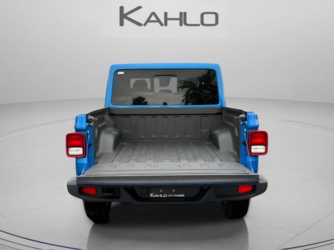 Used 2025 Jeep Gladiator Sport AWD/4WD image 31