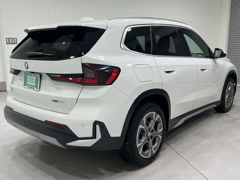 Used 2025 BMW X1 xDrive28i image 8