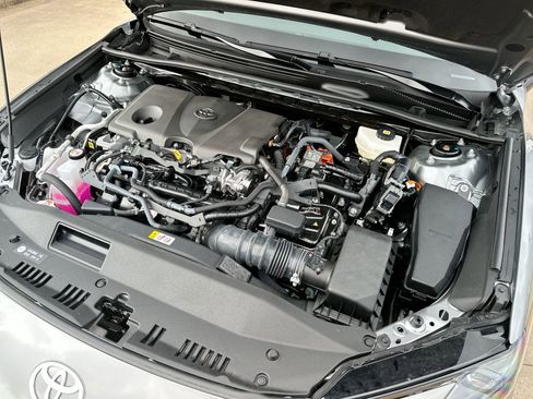 Used 2025 Toyota Camry SE image 24