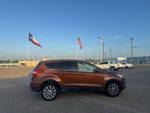 Used 2017 Ford Escape Titanium w/ Equipment Group 301A FWD image 23