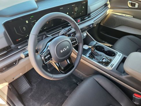 New 2026 Kia Carnival SX FWD image 2