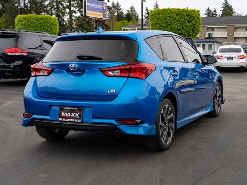 Used 2018 Toyota Corolla iM w/ All-Weather Mat Package image 9