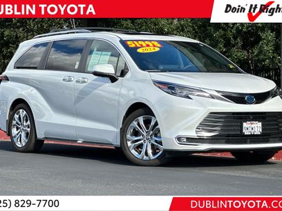 Certified 2024 Toyota Sienna Platinum